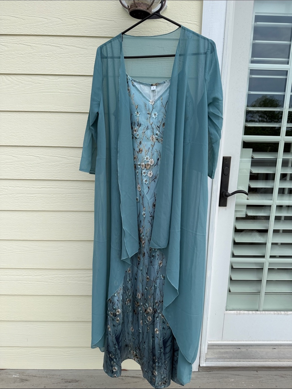 Pretty spring dress/wedding guest dress, NWT; small